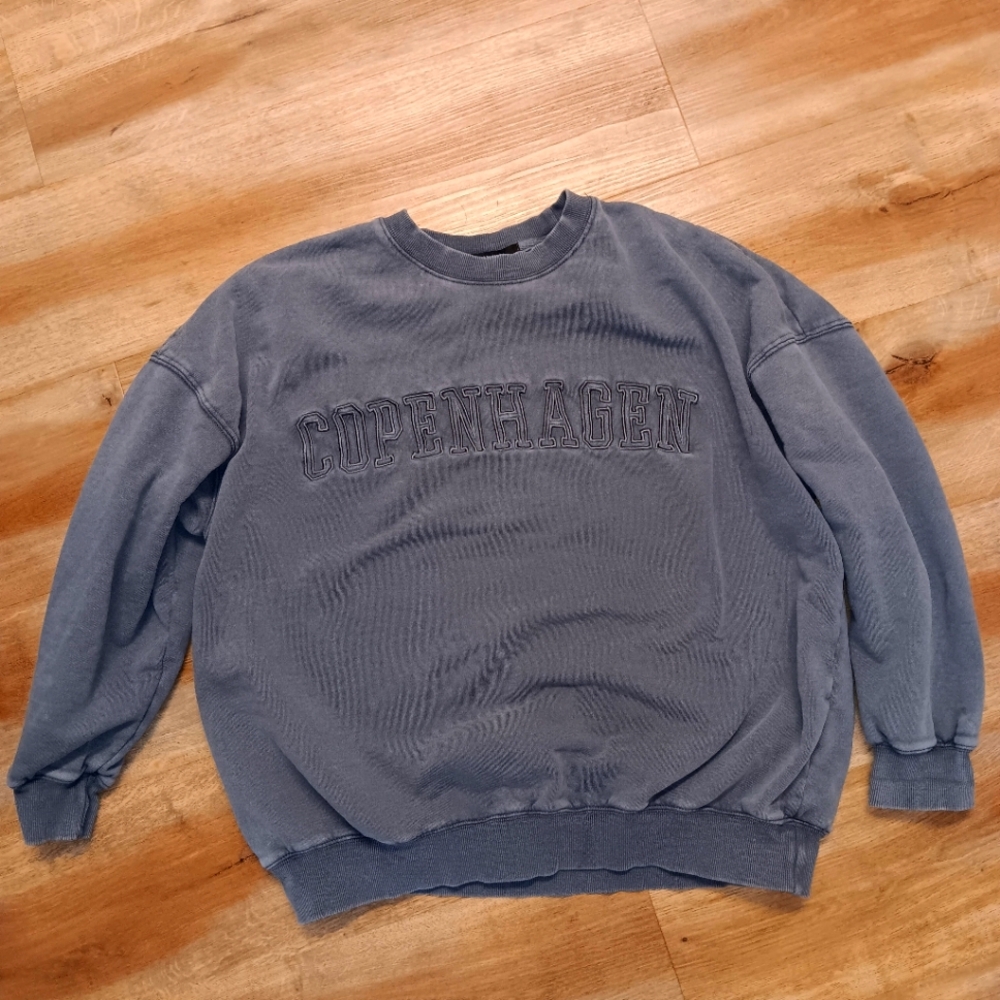 Embroidered copenhagen sweater